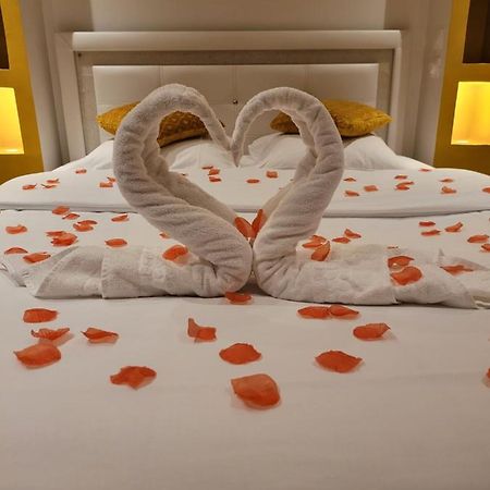 Spa Celyna Appartement Avec Jacuzzi Privatif Lyon Eksteriør bilde