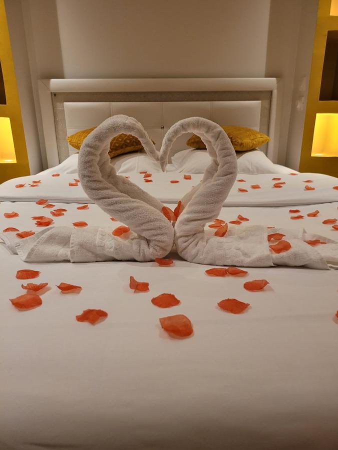 Spa Celyna Appartement Avec Jacuzzi Privatif Lyon Eksteriør bilde