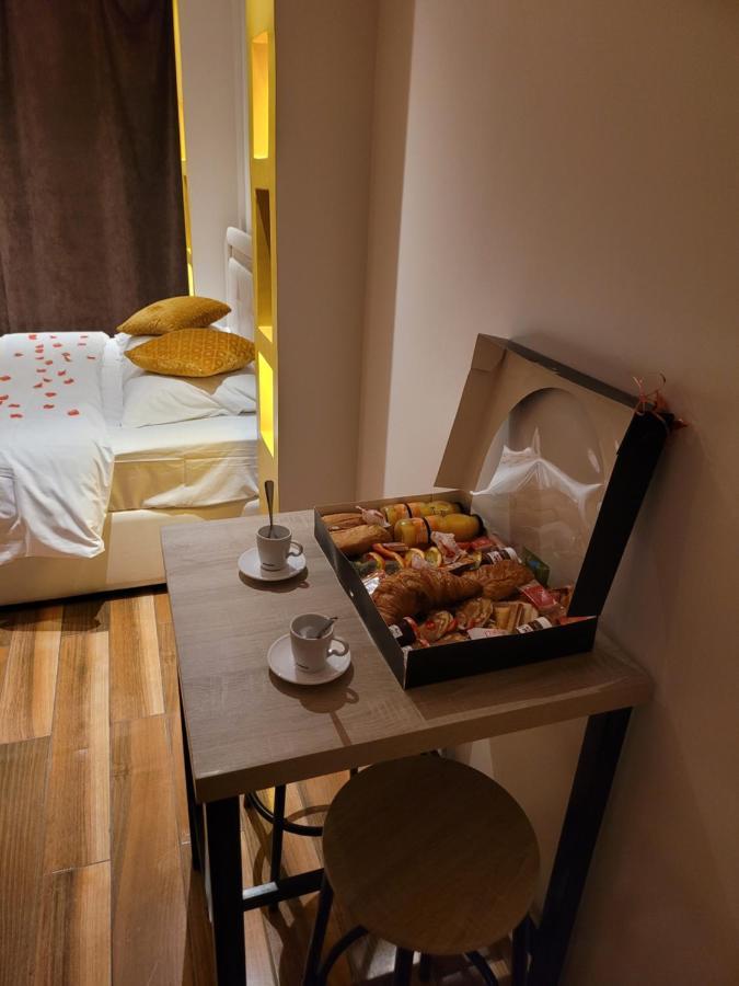 Spa Celyna Appartement Avec Jacuzzi Privatif Lyon Eksteriør bilde
